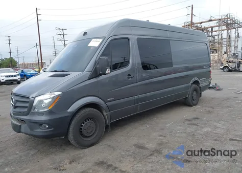 2016 Mercedes-Benz Sprinter 2500 High Roof из США, поврежденный, VIN WD3PE8CD3GP223755